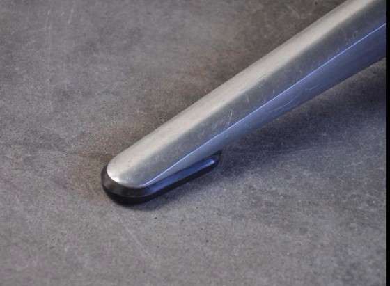 Image 1 of 4 esclusive sedie a secchiello brutaliste degli anni '60 in pelle e acciaio spazzolato