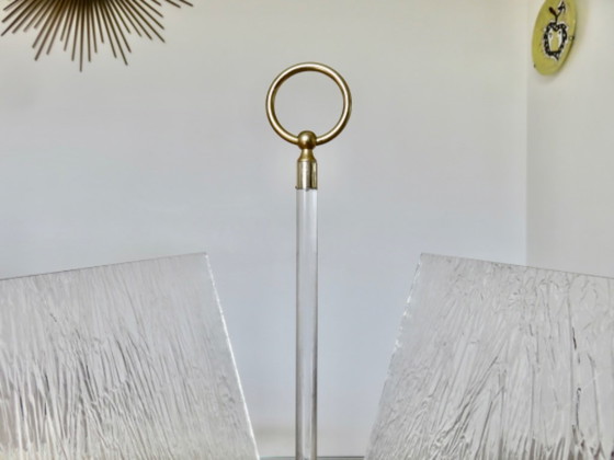 Image 1 of Porte revues " ROCHE BOBOIS " en plexiglas transparent et laiton années 70