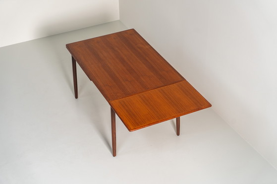 Table à manger danoise extensible en teck, années 1960. – Tables de salle à manger, Wood, Vintage (photo 10 of 11)