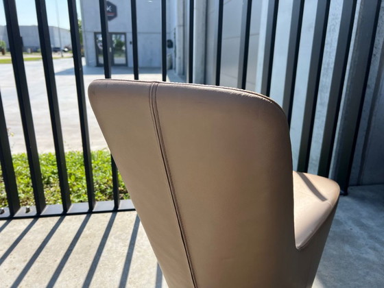 Image 1 of Vitra Monopod Ledersessel