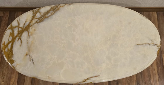 Image 1 of Salonsuite in verguld hout in Lodewijk XVI-stijl: bank, 4 fauteuils en 3 onyxtafels