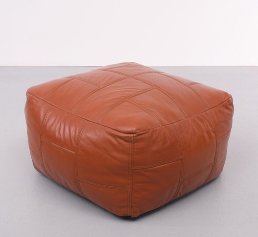 Pouf vintage De Sede en cuir cognac 1970 – hockers en poefs, Leather (photo 2 of 6)