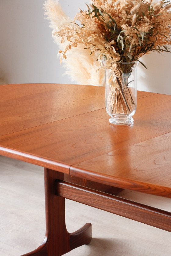 Image 1 of Oval Dining Table - 6 To 8 Pers. - G Plan