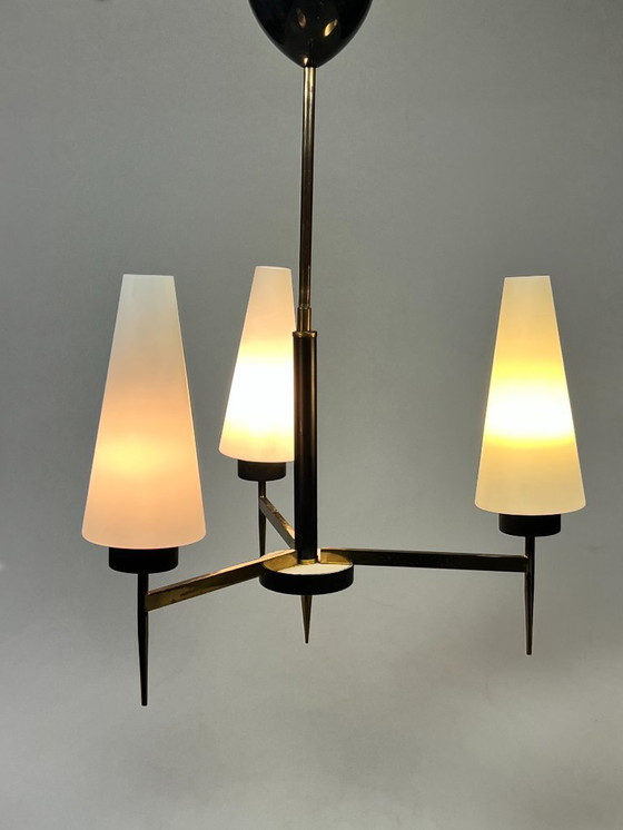 Image 1 of Lampadario/lampada a sospensione vintage, ottone con vetro lattimo, Belgio anni '70