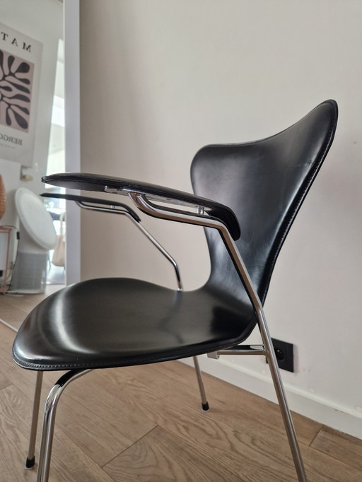 Vintage Series 7 Leather Armchair 3207 – Arne Jacobsen for Fritz Hansen