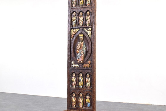 Image 1 of Sillón español de respaldo alto de Ormecasa con la imagen de Jesús y los apóstoles, década de 1970.
