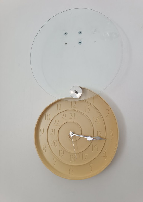 Image 1 of Nautilus design clock by Oscar Tusquets for Mobles 114 1995