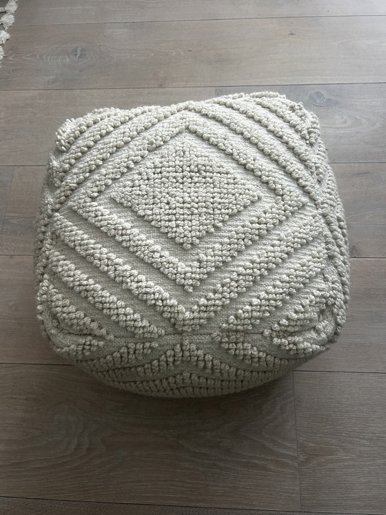 Image 1 of Pouf bohémien color crema