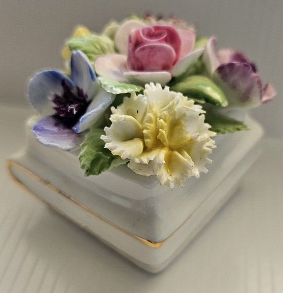 Image 1 of Juego de 3 figuras de porcelana Royal Doulton