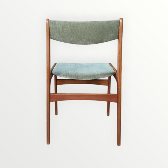 Image 1 of 6 chaises de salle à manger vintage Erik Buch