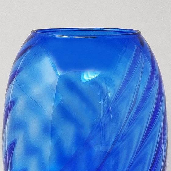 Wunderschöne große blaue Vase aus den 1970er Jahren von Ind. Vetraria Valdarnese. Hergestellt in Italien. (photo 5 of 7)