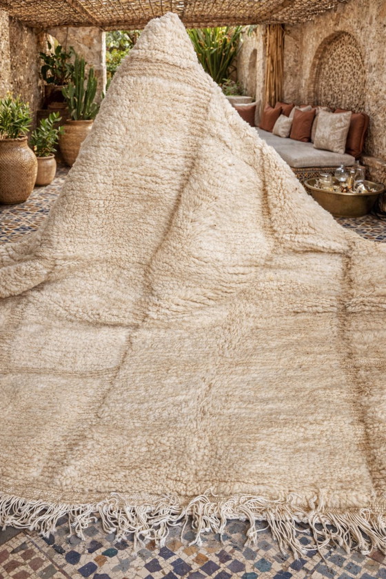 Image 1 of Authentiek Handgeknoopt Berber Tapijt uit het Atlasgebergte – Tijdloze Marokkaanse Warmte (317 x 210 cm)