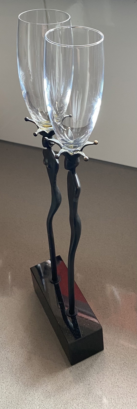 Image 1 of 2x champagneflutes op bronzen steel. Arti Hove