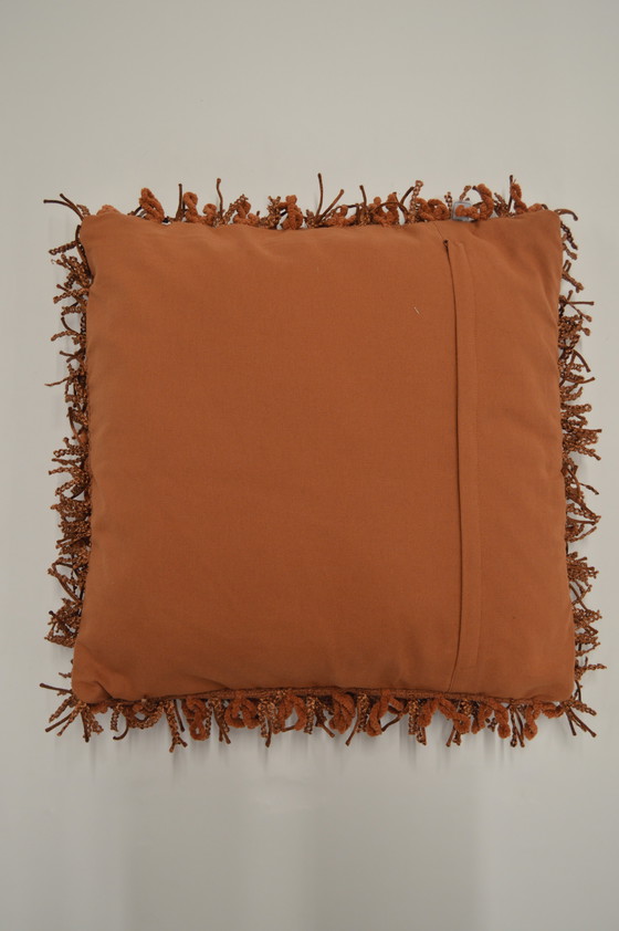 Image 1 of Cushion Organje