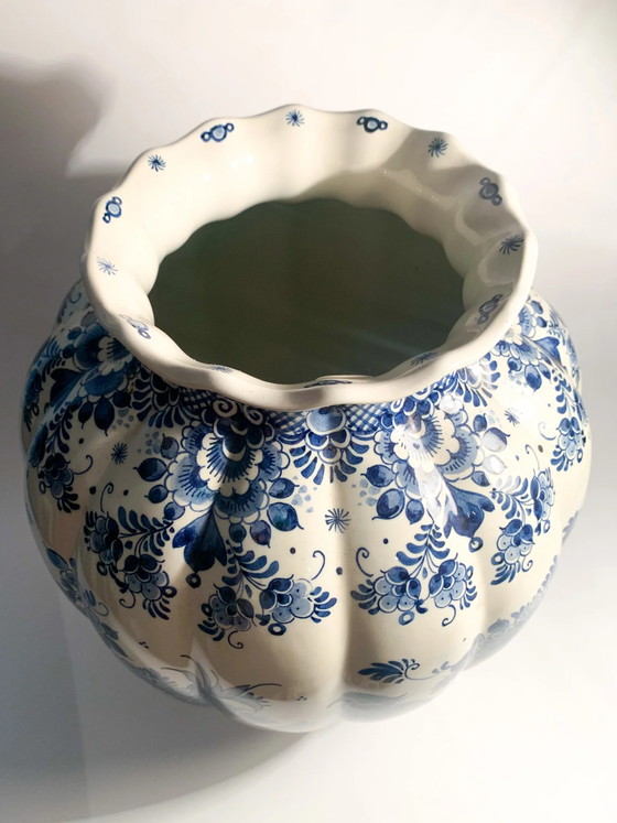 Vase en céramique Delft blanc et bleu des années 1920 (photo 2 of 8)