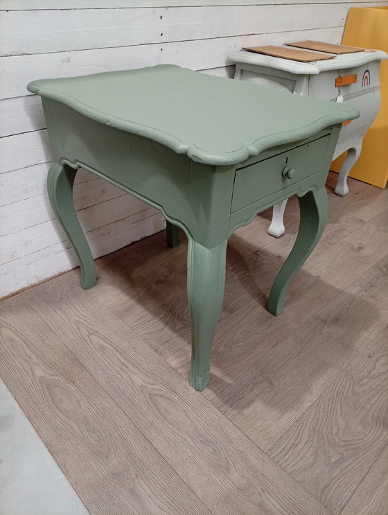 Image 1 of Vintage tafeltje met lade