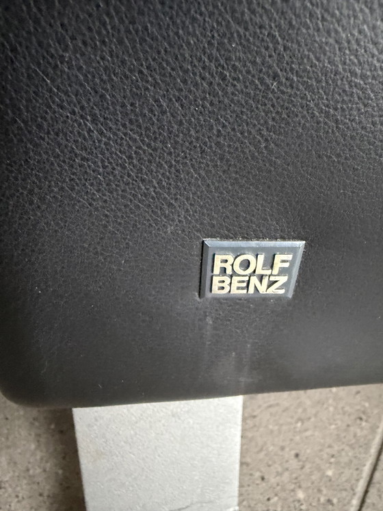 Image 1 of Rolf Benz 322 schwarzer Sessel mit 322 schwarzem Hocker. 