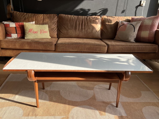 Vintage Couchtisch mit umkehrbarer Platte Holzdesign