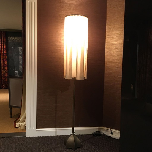 Quasar Madonna standing lamp