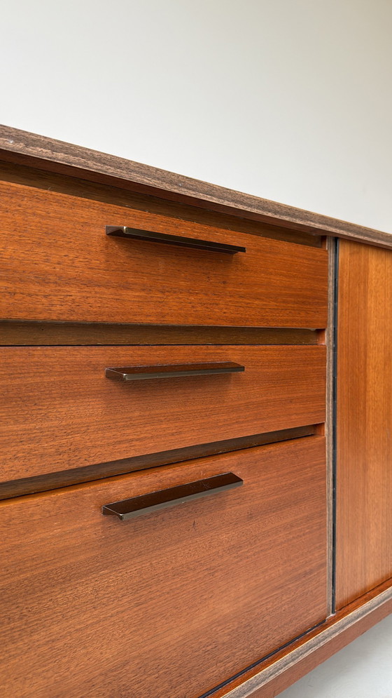 Image 1 of Vintage houten dressoir 