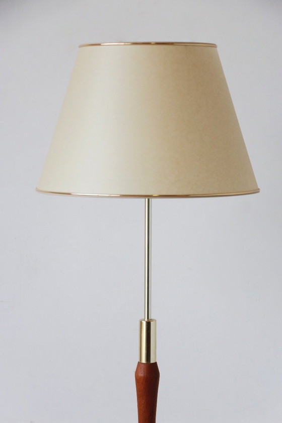 Image 1 of Vintage vloerlamp in Scandinavische stijl uit de jaren 60 | Bakeliet