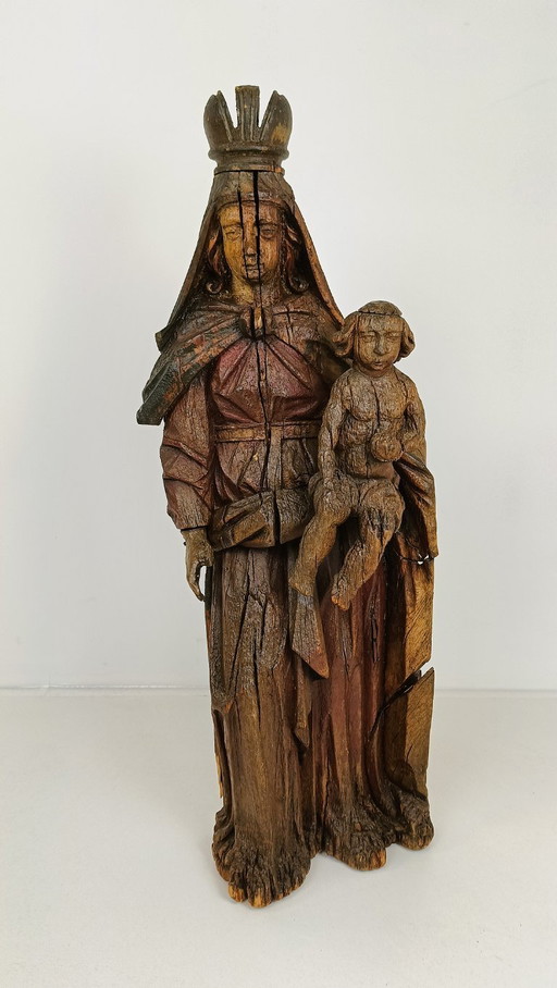 Beautiful 18th-century wooden statue of Mary