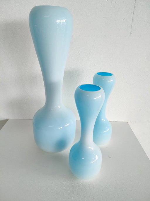Set unico di vasi vintage in opalino 
