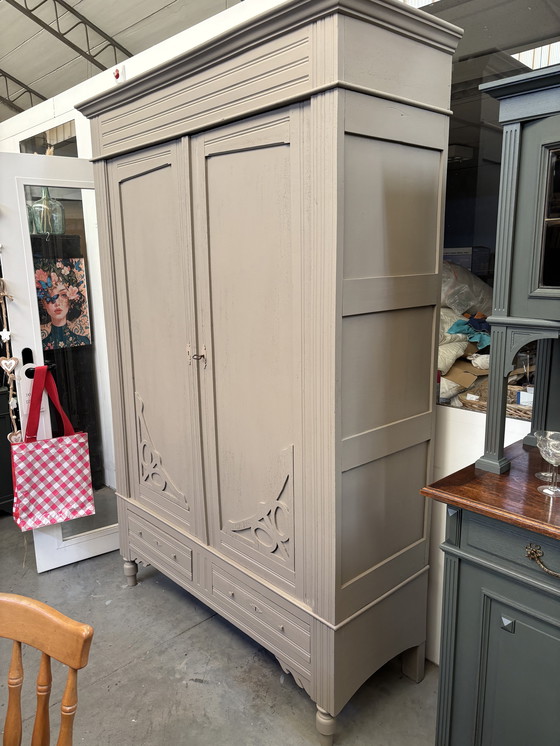 Image 1 of Brocante kledingkast