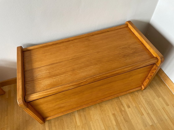 Image 1 of Solid wood toy chest / storage box – timeless design – 87 cm