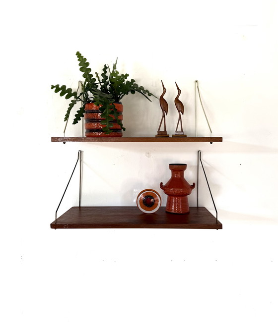 Image 1 of Ensemble de 2 étagères murales vintage en teck des années 60