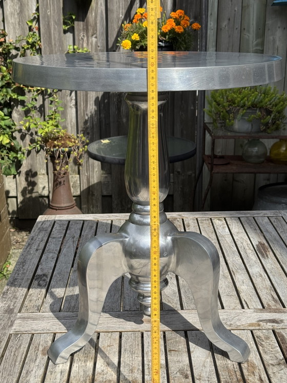 🥈 Robust Side Table | Matte Aluminum | Elegant Pillar Base | 60s-80s – Aluminium (photo 14 of 15)