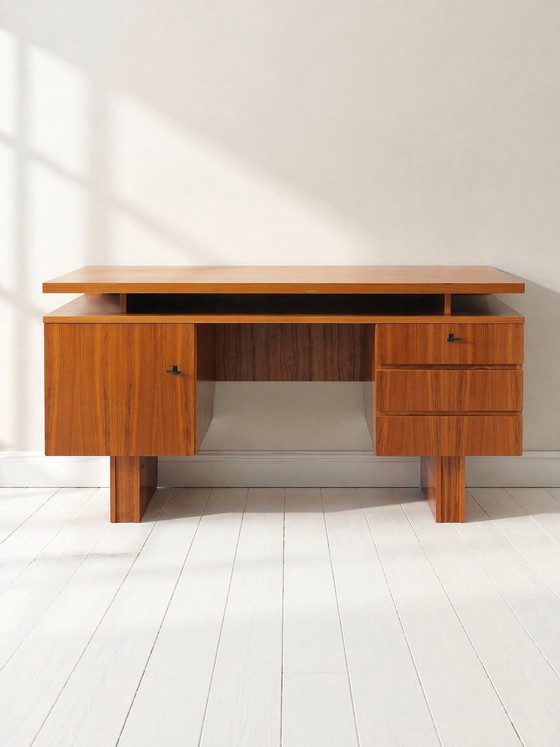 Image 1 of Vintage scandinavisch bureau