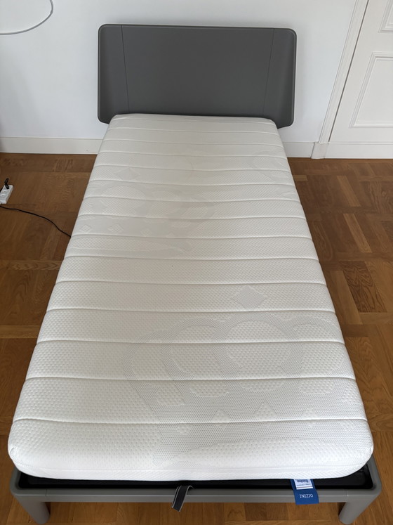 Auping Bed 100x200 Elektrisch Met Afstandsbediening – Eenpersoonsbedden, Metal, Wood (photo 4 of 7)