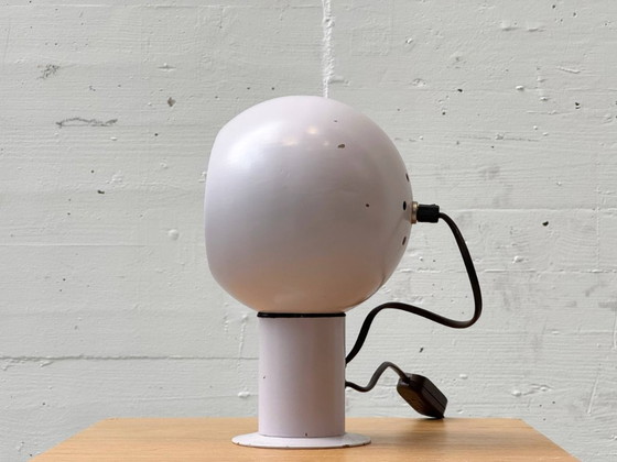 Image 1 of Set di 2 lampade da tavolo a forma di occhio magnetico, color lilla, Italia, anni '70