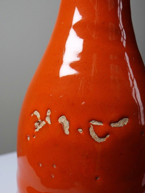Image 1 of Pied de lampe bouteille décorative poterie émaillée orange vif mid-century
