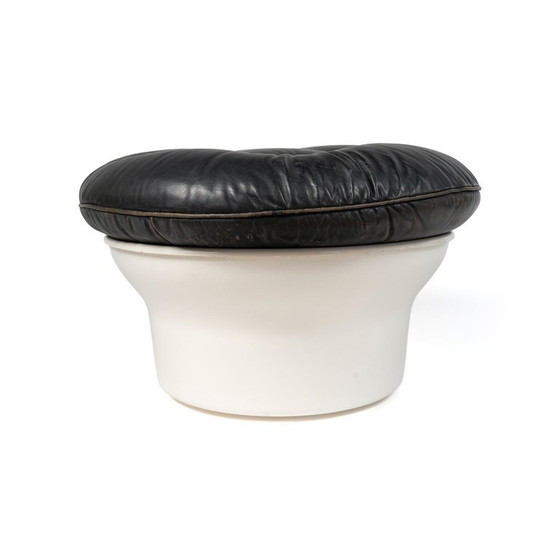Poltrona «Karaté» e pouf di Michel Cadestin per Airborne, c.1970 – Sedie e poltrone, Leather, Fiberglass (photo 9 of 12)