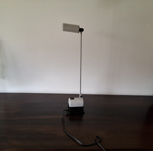 Light grey Lumina Daphinette lamp made of steel and aluminium