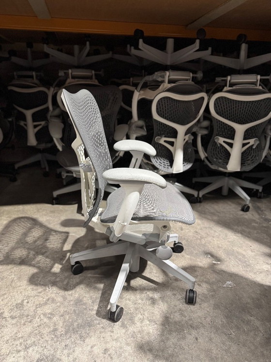 Image 1 of Mirra 2 Full Options Grigio/bianco (35 pezzi disponibili) Ricondizionato