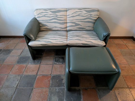 Image 1 of Sofá 2 Plazas Leolux Bora Bora + Hocker
Axel Enthoven | Tapicería de cebra posmoderna | Verde espuma de mar | California. 1990