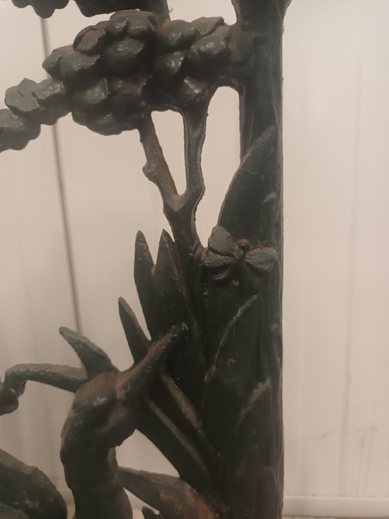 Image 1 of Antiker Schirmständer aus Gusseisen