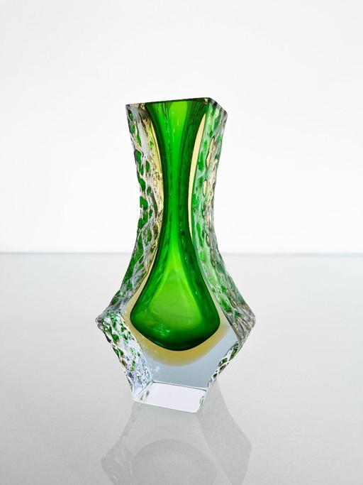 Vintage 1970s Mandruzzato Sommerso Murano vase