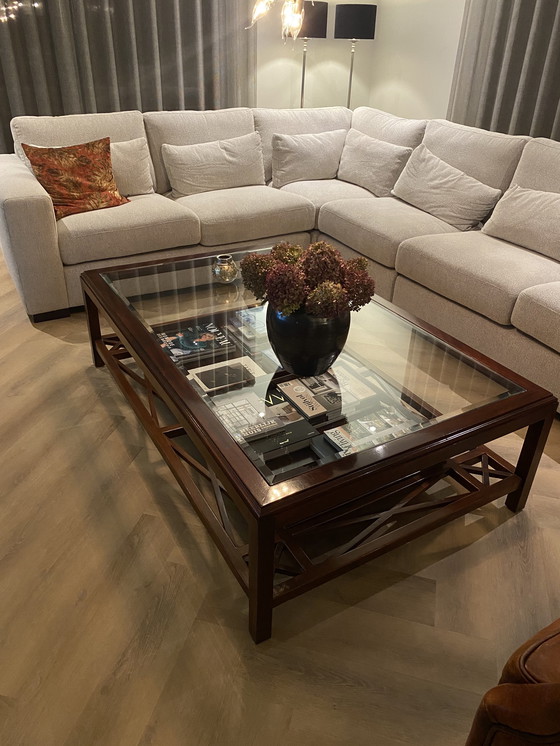 Image 1 of Grote Notenhouten salontafel