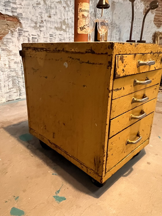 Image 1 of Industriële Laden Kast op Wielen