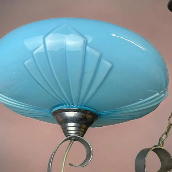 Image 1 of Grand lustre Art déco avec éclairage indirect et abat-jour en verre opalin bleu