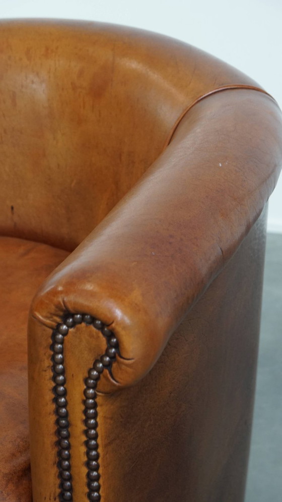 Image 1 of In goede staat verkerende schapenleren clubfauteuil