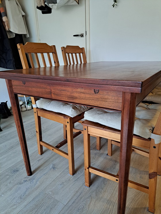 Image 1 of Vintage Scandinavian Design extendable Rosewood Dining Table