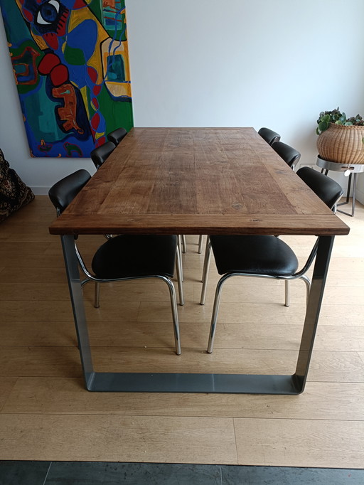 Table de salle à manger d'ambiance