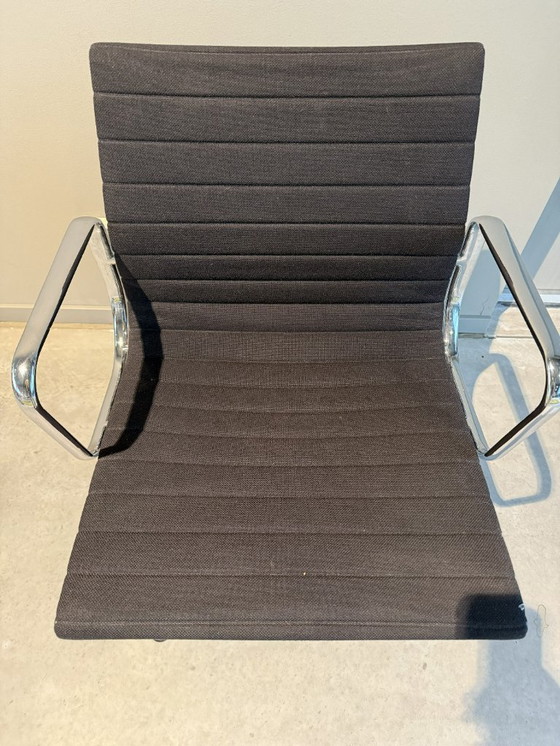 Image 1 of Sedia in alluminio Vitra EA108