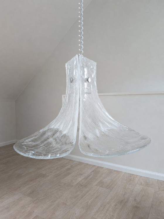 Image 1 of Suspension « Tulipe » en verre de Murano glacé, style milieu du XXe siècle, par Carlo Nason pour J.T. Kalmar (années 1960)