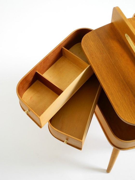 Bellissima scatola da cucito originale in teak Mid Century con scomparti a cerniera – Tavolini, Legno (photo 15 of 20)